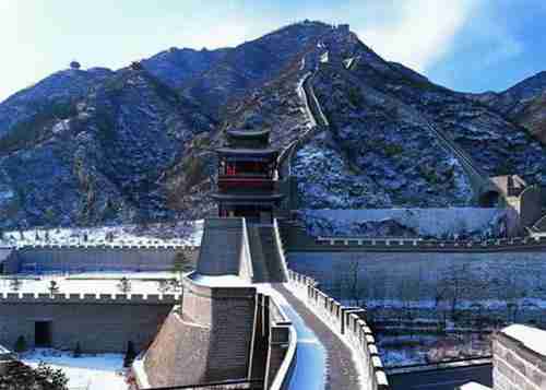 Great-Wall-Of-China-Built-On-Mountains