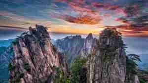 Read more about the article What Are the 5 Sacred Mountains of China?