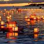 floating-lanterns-water