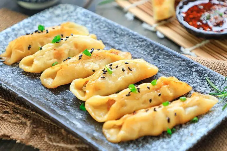 What Are Chinese Potstickers?（10+ Facts）